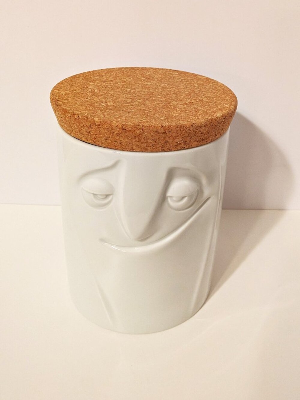 FIFTYEIGHT PRODUCTS Tassen Storage Jar with Lid 3D "Charming Face" 57 oz WHITE
